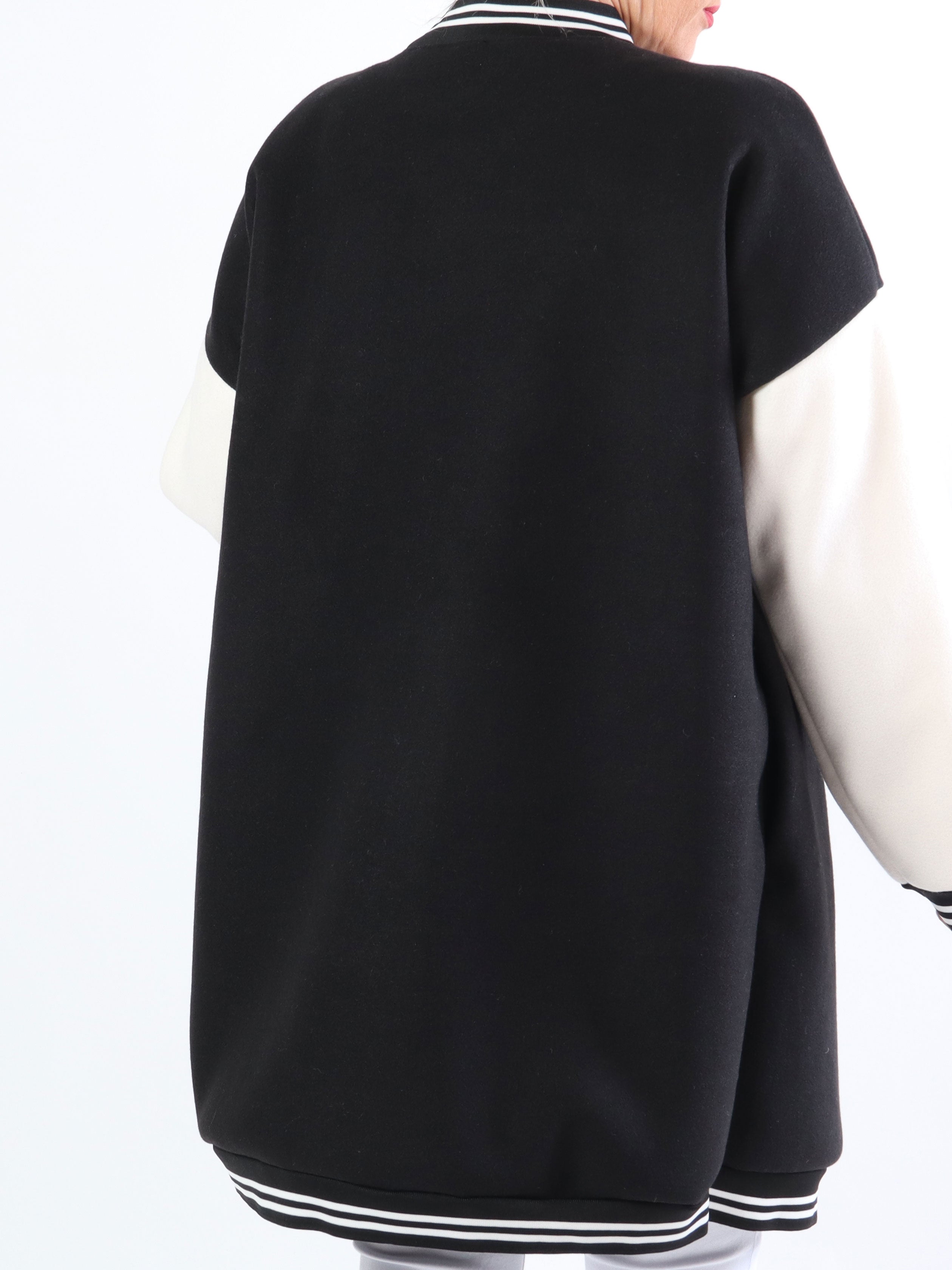 Andy - Fed plus size college jakke med trykknapper